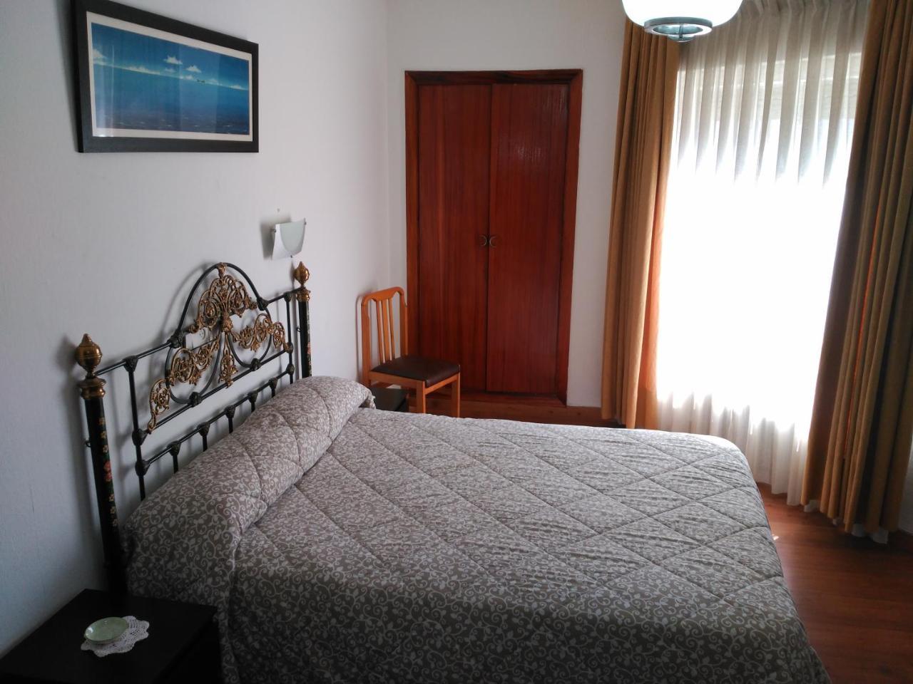 Hotel Vaqueros Langreo Buitenkant foto