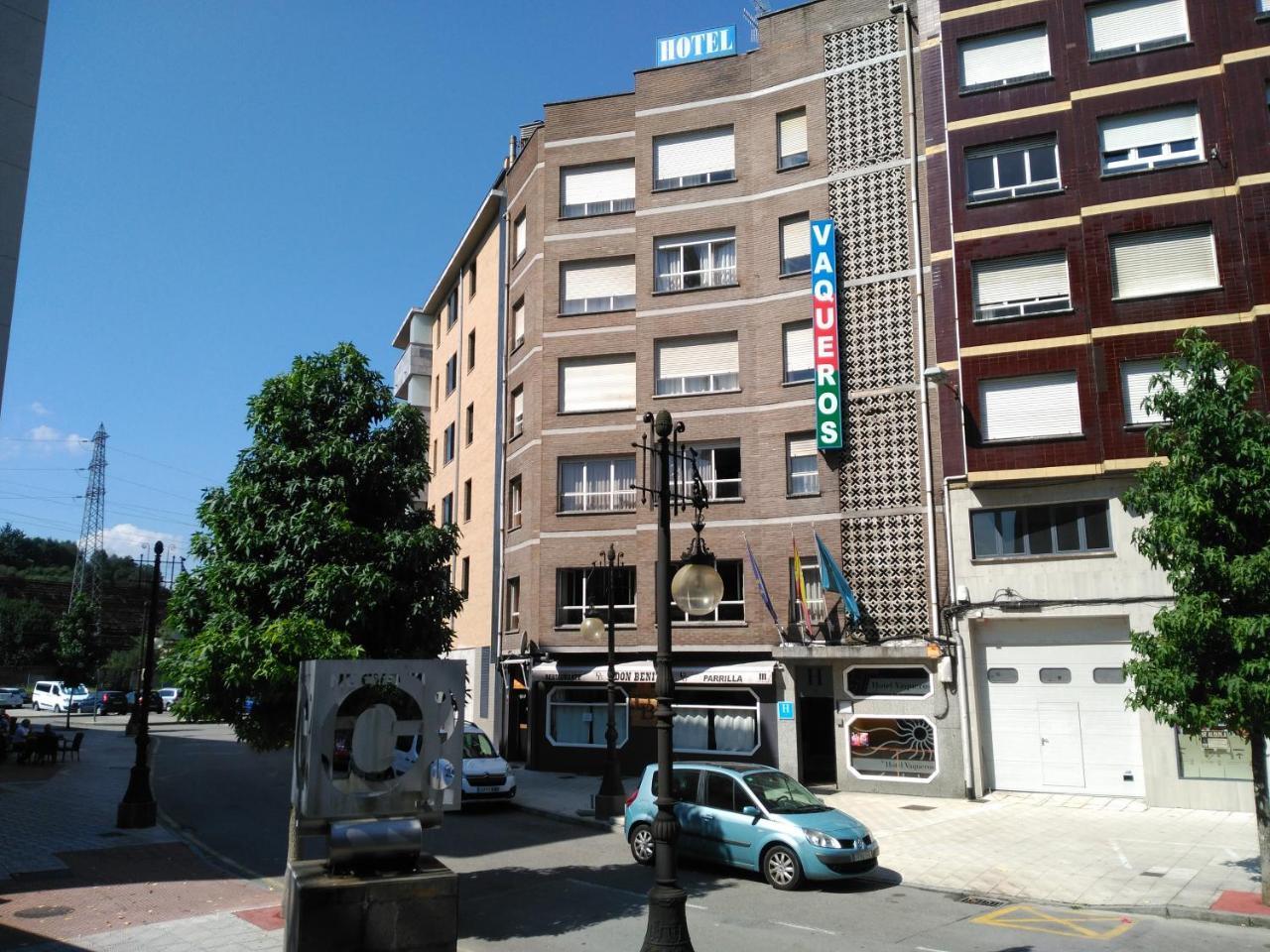 Hotel Vaqueros Langreo Buitenkant foto
